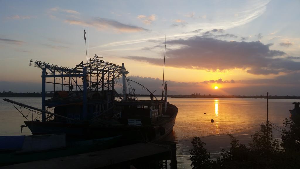 Viets Family River - Hoi An Homestay Екстер'єр фото